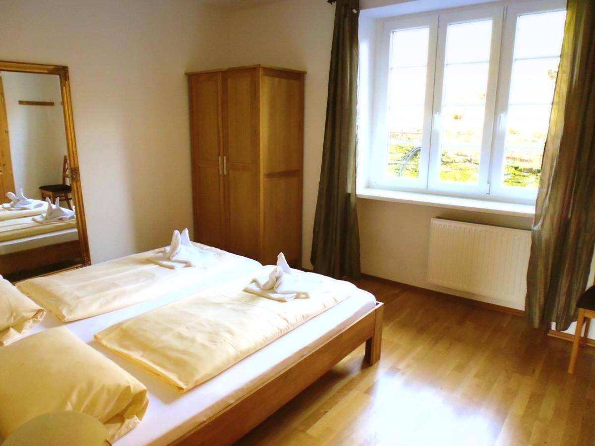Mosel Ferienhaus Kleine Merle 摩泽尔河畔的泽尔 外观 照片