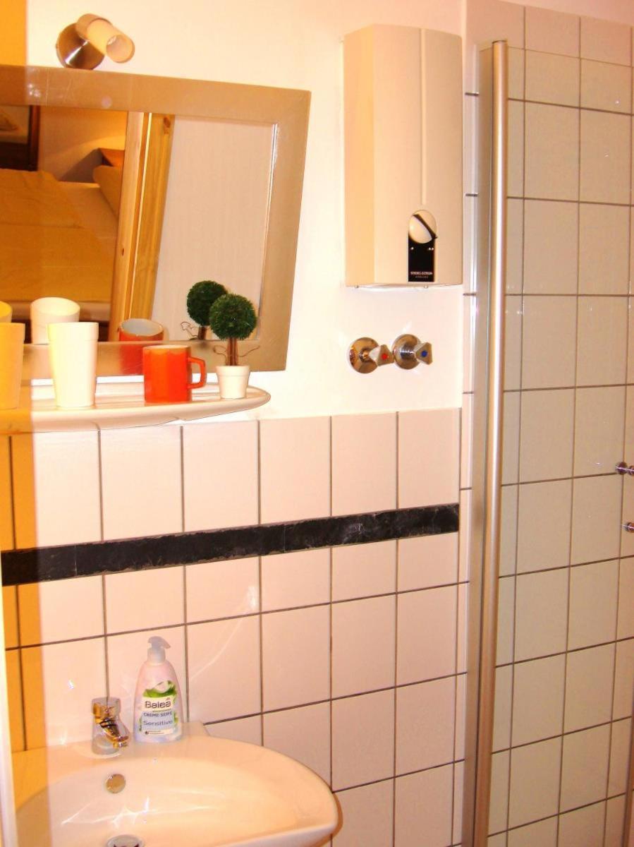 Mosel Ferienhaus Kleine Merle 摩泽尔河畔的泽尔 外观 照片