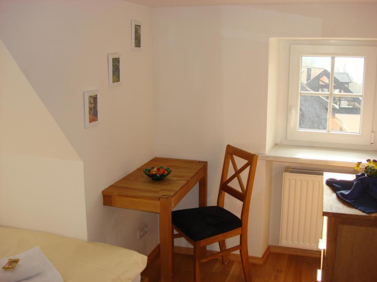 Mosel Ferienhaus Kleine Merle 摩泽尔河畔的泽尔 外观 照片