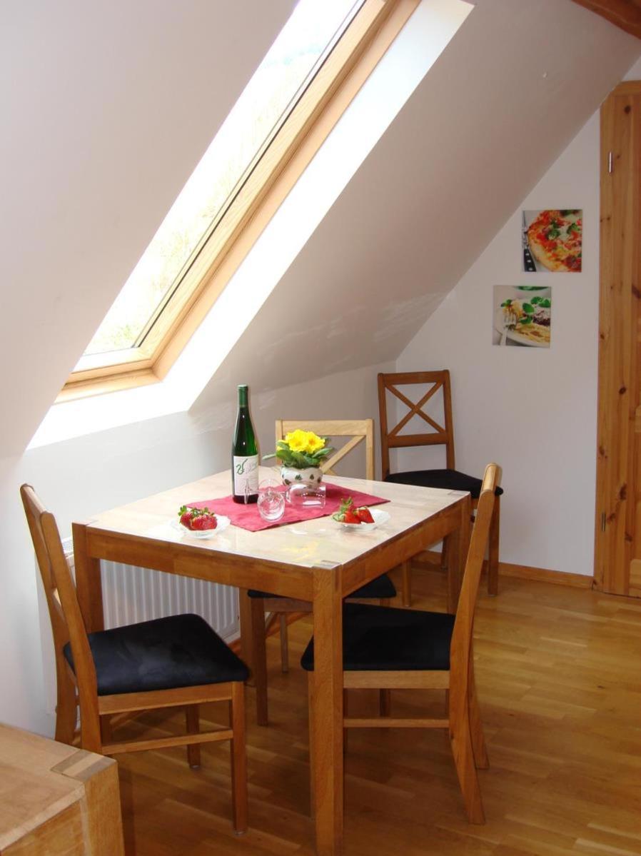 Mosel Ferienhaus Kleine Merle 摩泽尔河畔的泽尔 外观 照片